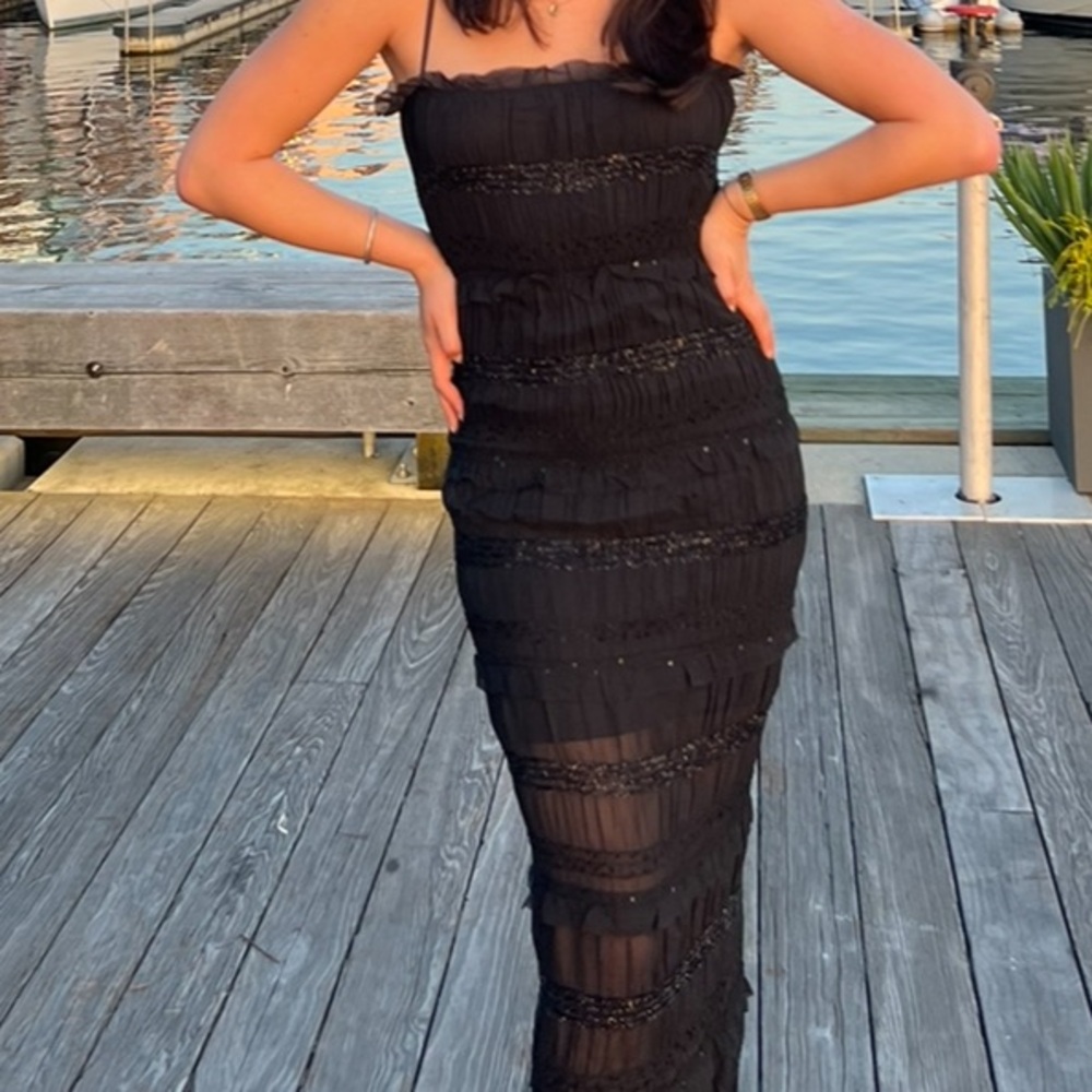 Commense Black Fitted Gown